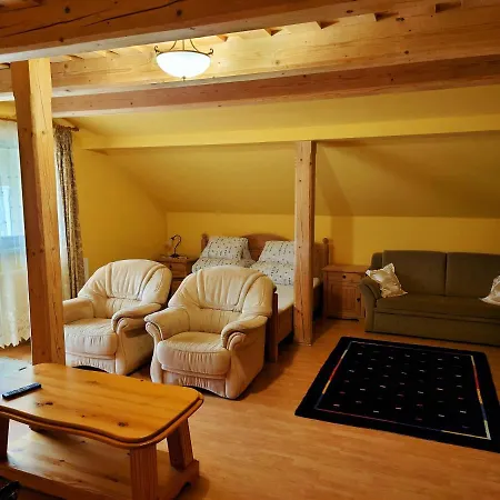 Lucs Casa de hóspedes Heľpa