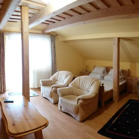 Lucs Casa de hóspedes Heľpa