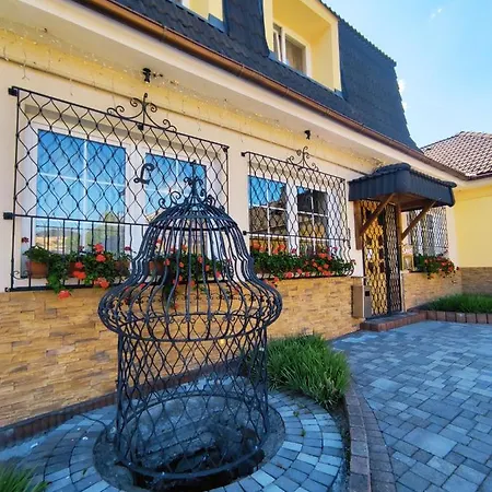 Casa de hóspedes Lucs 2*